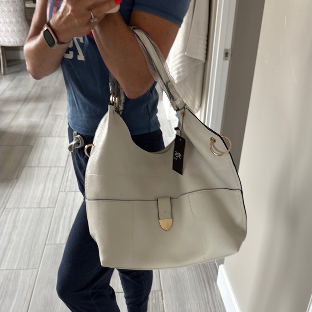 Elegant Cream Women's Bag - Picture 2 of 6